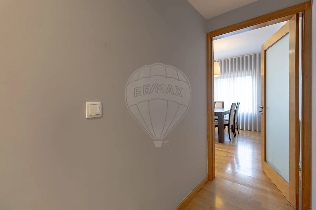 Apartamento T2 para Arrendamento em Mafamude e Vilar do Paraíso Foto 29