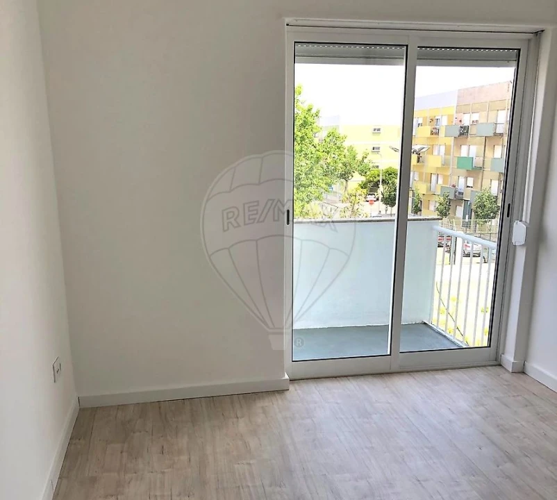 Apartamento T2 para Arrendamento em Barreiro e Lavradio Foto 6