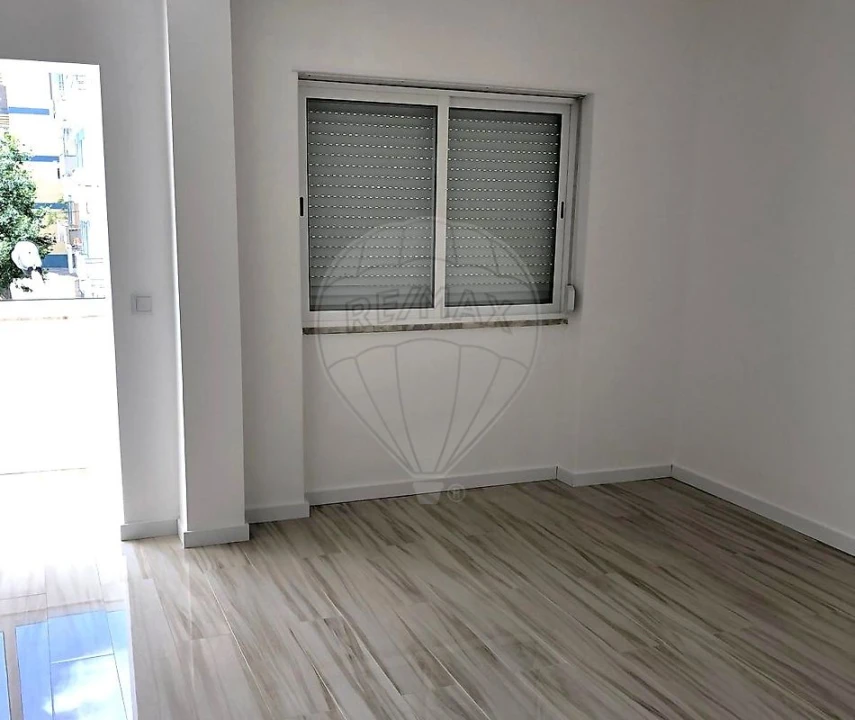 Apartamento T2 para Arrendamento em Barreiro e Lavradio Foto 3