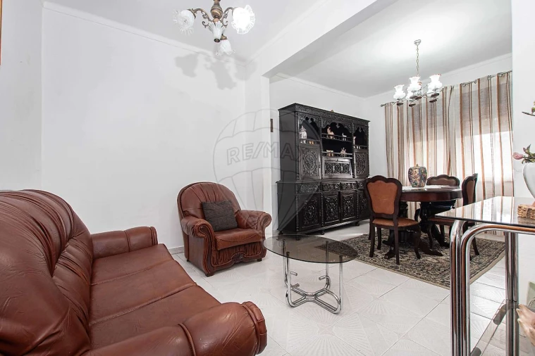 Apartamento T2 para Venda em Vialonga Foto 9