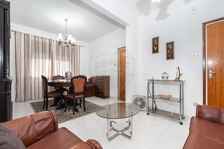 Apartamento T2 para Venda em Vialonga Foto 10