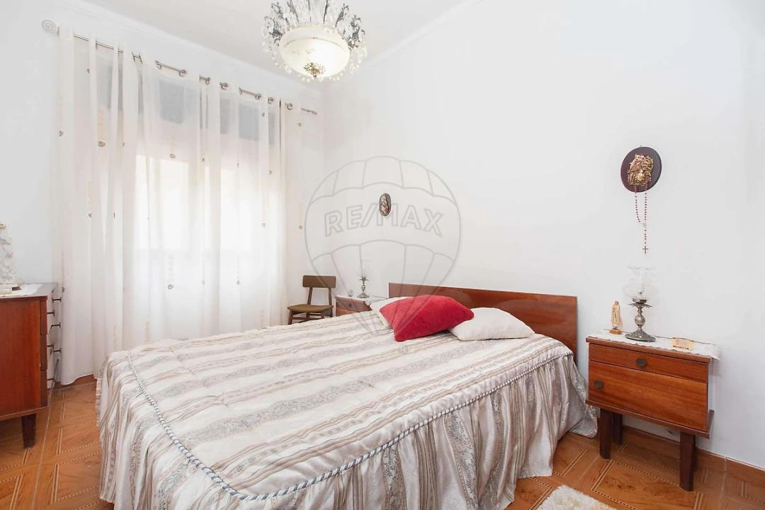 Apartamento T2 para Venda em Vialonga Foto 3