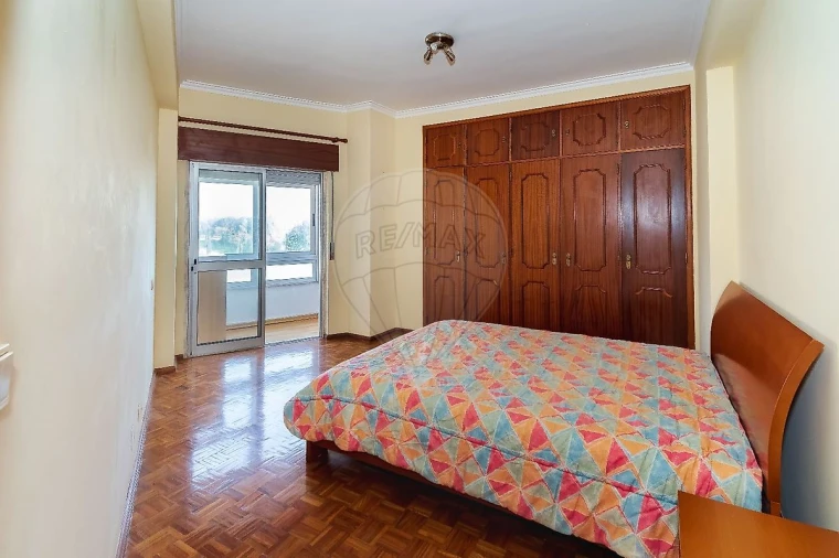 Apartamento T2 para Arrendamento em Póvoa de Santa Iria e Forte da Casa Foto 8