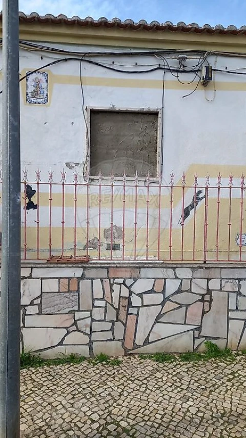 Moradia T2 para Venda em Campolide