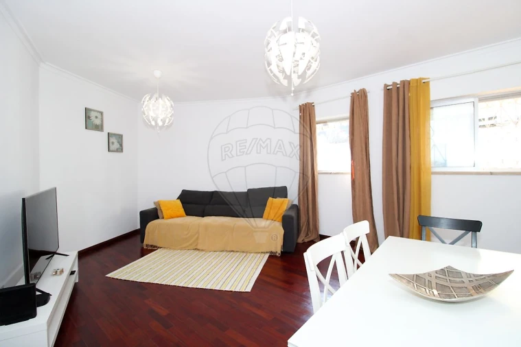 Apartamento T4 para Arrendamento em Póvoa de Santo Adrião e Olival Basto Foto 27