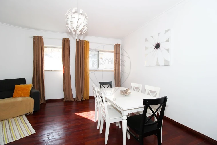 Apartamento T4 para Arrendamento em Póvoa de Santo Adrião e Olival Basto Foto 20