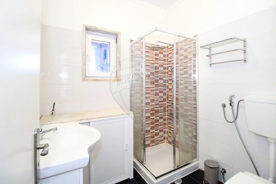 Apartamento T4 para Arrendamento em Póvoa de Santo Adrião e Olival Basto Foto 13