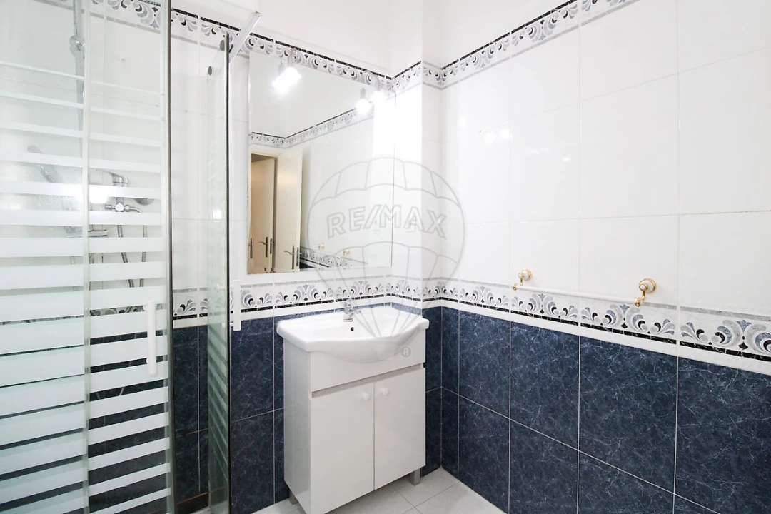 Apartamento T4 para Arrendamento em Póvoa de Santo Adrião e Olival Basto Foto 6