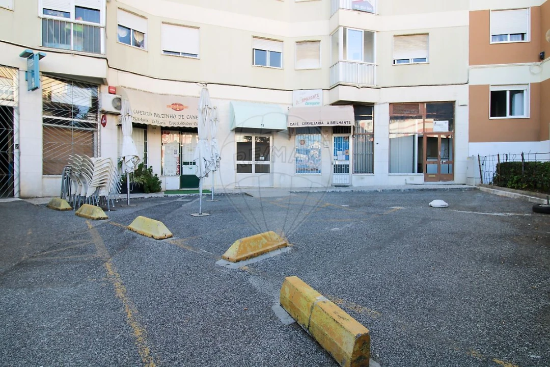 Apartamento T4 para Arrendamento em Póvoa de Santo Adrião e Olival Basto Foto 21