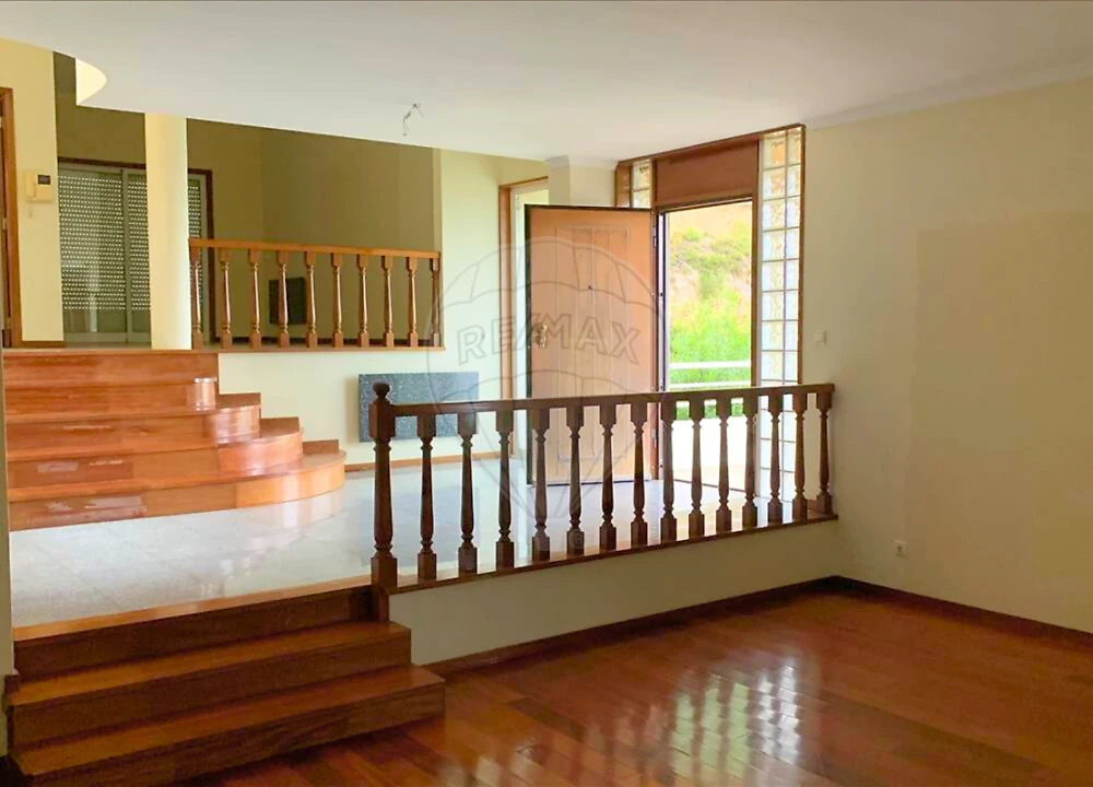 Moradia T4 para Venda em Valongo Foto 5