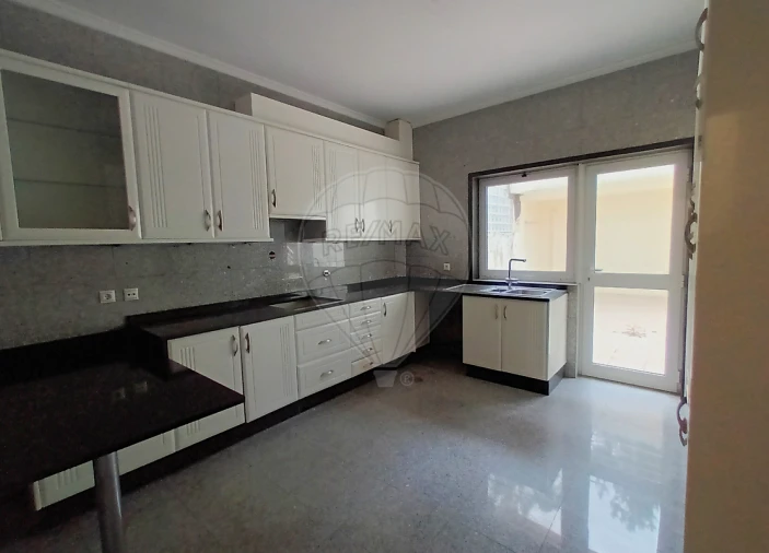 Moradia T4 para Venda em Valongo Foto 15