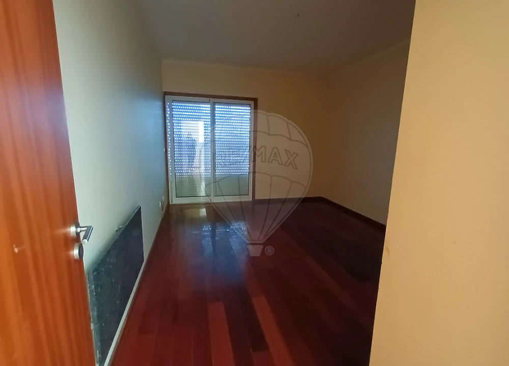 Moradia T4 para Venda em Valongo Foto 9