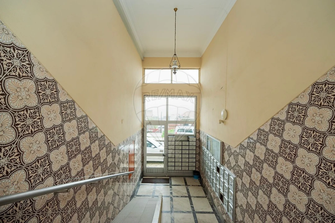 Apartamento T3 para Venda em Santa Iria de Azoia, São João da Talha e Bobadela Foto 23