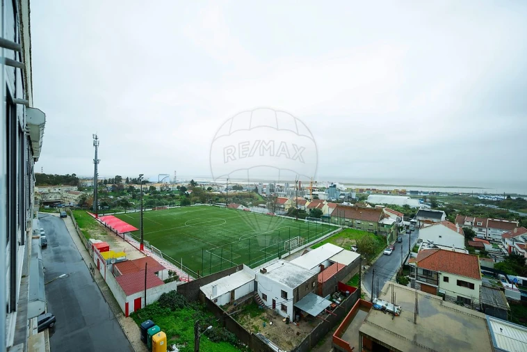 Apartamento T3 para Venda em Santa Iria de Azoia, São João da Talha e Bobadela Foto 14