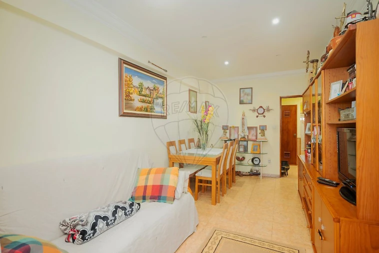 Apartamento T3 para Venda em Santa Iria de Azoia, São João da Talha e Bobadela Foto 3