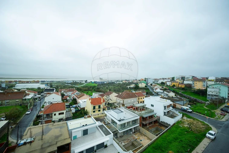 Apartamento T3 para Venda em Santa Iria de Azoia, São João da Talha e Bobadela Foto 17