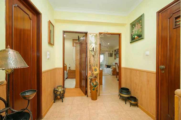 Apartamento T3 para Venda em Santa Iria de Azoia, São João da Talha e Bobadela Foto 1