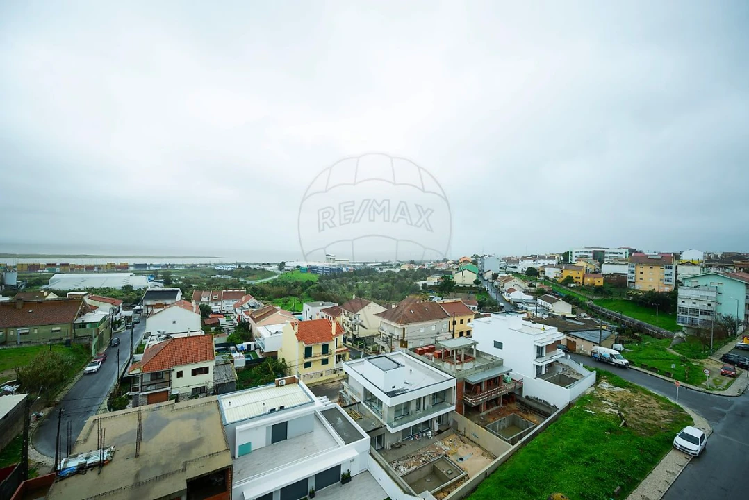 Apartamento T3 para Venda em Santa Iria de Azoia, São João da Talha e Bobadela Foto 17