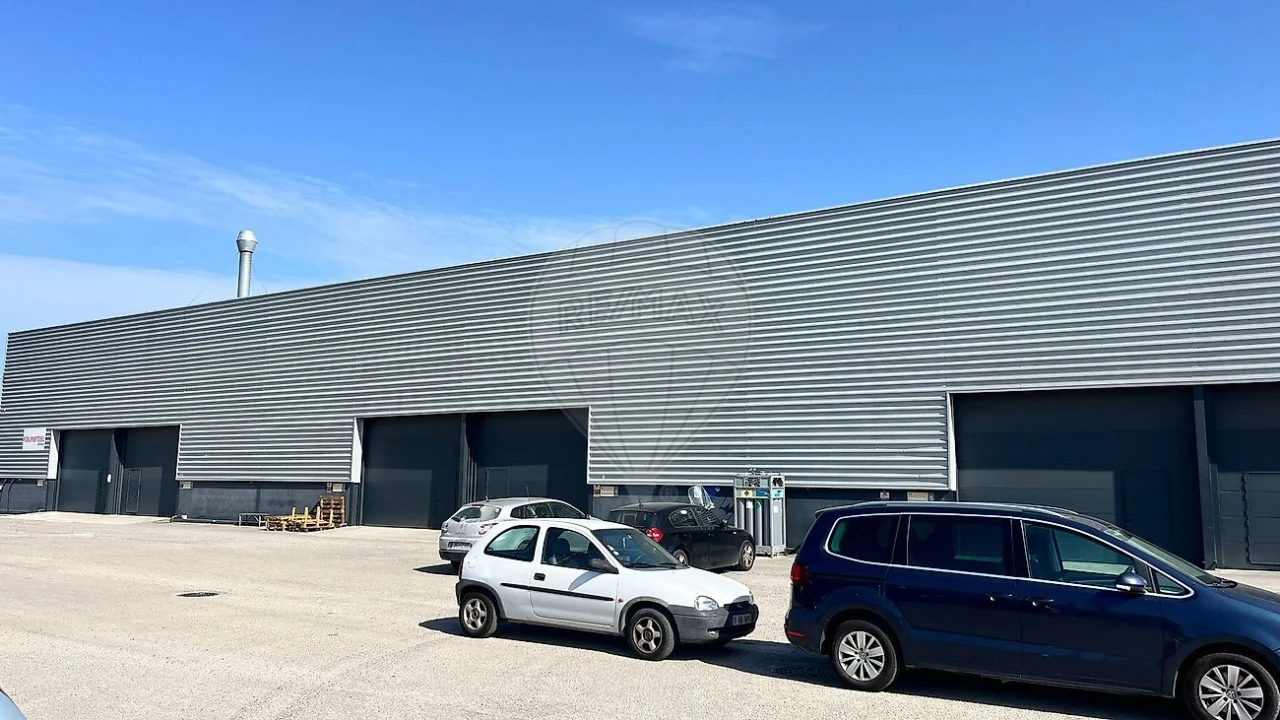 Armazém para Arrendamento em Requeixo, Nossa Senhora de Fátima e Nariz Foto 7