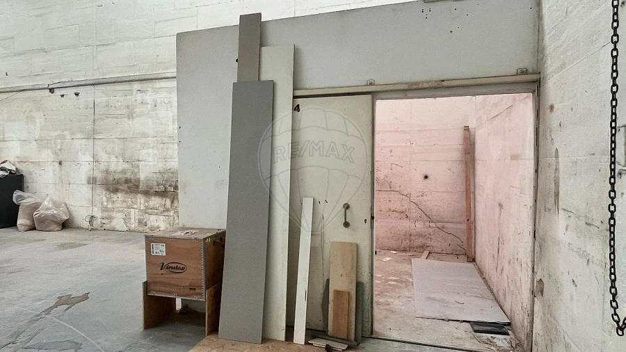 Armazém para Arrendamento em Requeixo, Nossa Senhora de Fátima e Nariz Foto 4
