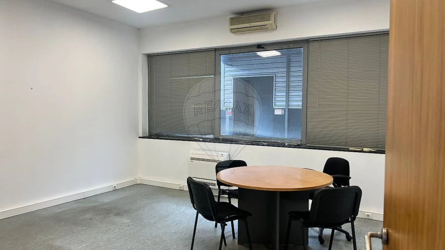 Escritório para Arrendamento em Requeixo, Nossa Senhora de Fátima e Nariz Foto 10