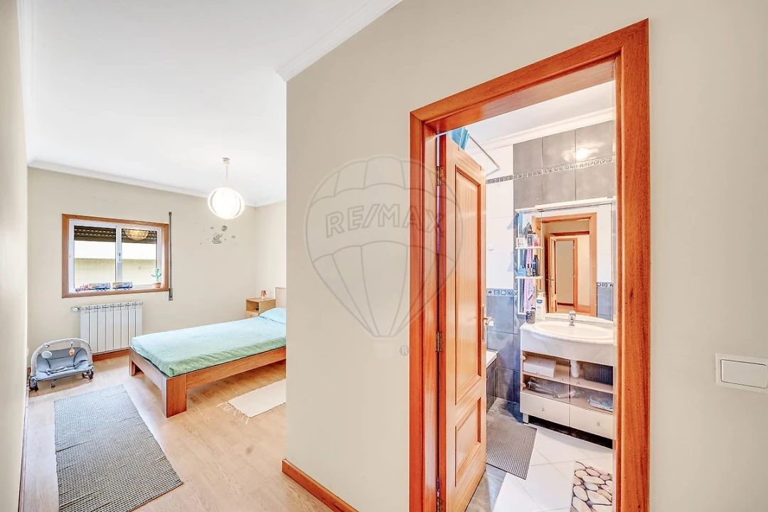 Apartamento T3 para Venda em Oiã Foto 14