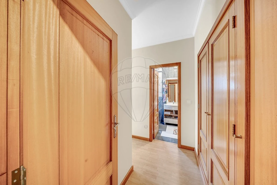 Apartamento T3 para Venda em Oiã Foto 12