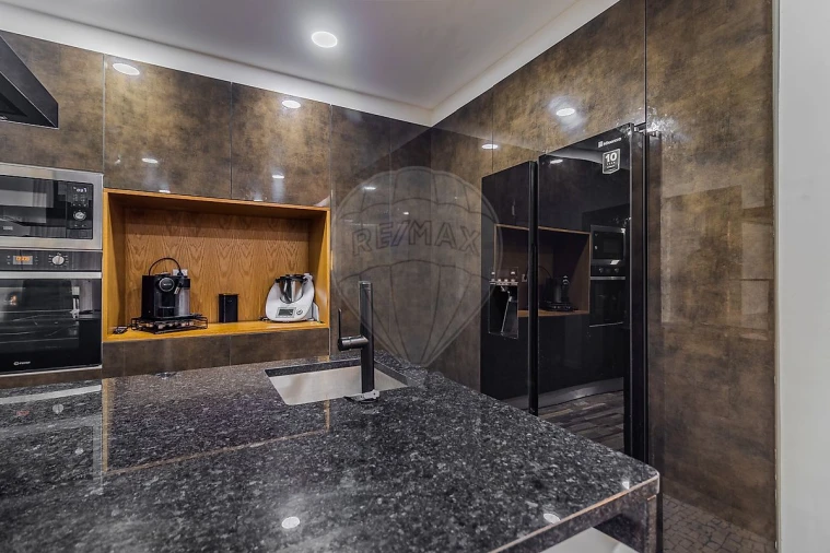 Moradia T4 para Venda em Custóias, Leça do Balio e Guifões Foto 2