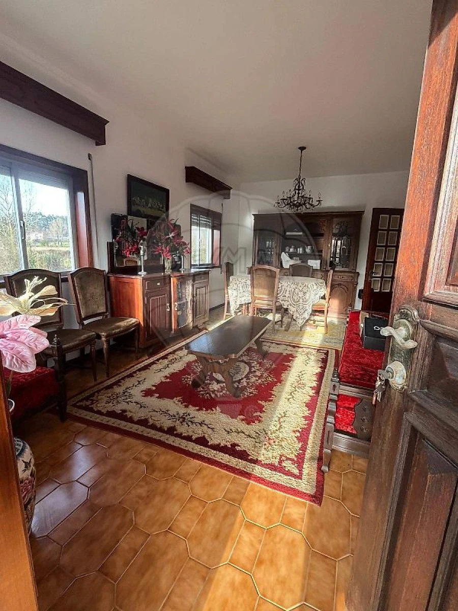 Moradia T3 para Venda em São Felix da Marinha Foto 5