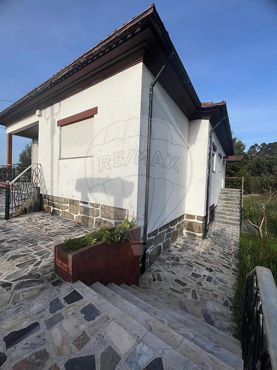 Moradia T3 para Venda em São Felix da Marinha Foto 4