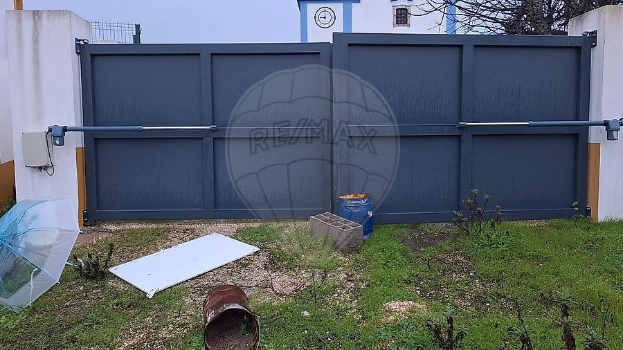Terreno para Venda em Dois Portos e Runa