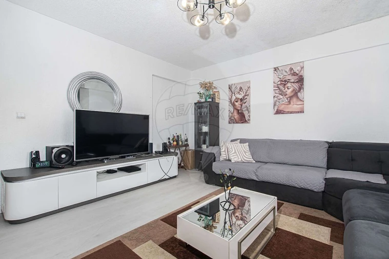 Apartamento T2 para Venda em Carregado e Cadafais Foto 3