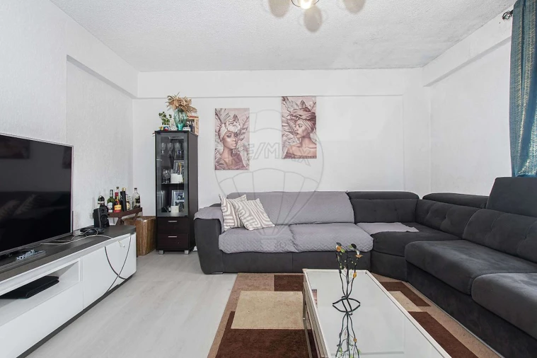 Apartamento T2 para Venda em Carregado e Cadafais Foto 4