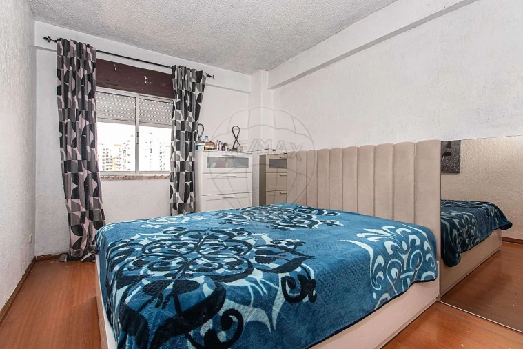 Apartamento T2 para Venda em Carregado e Cadafais Foto 6