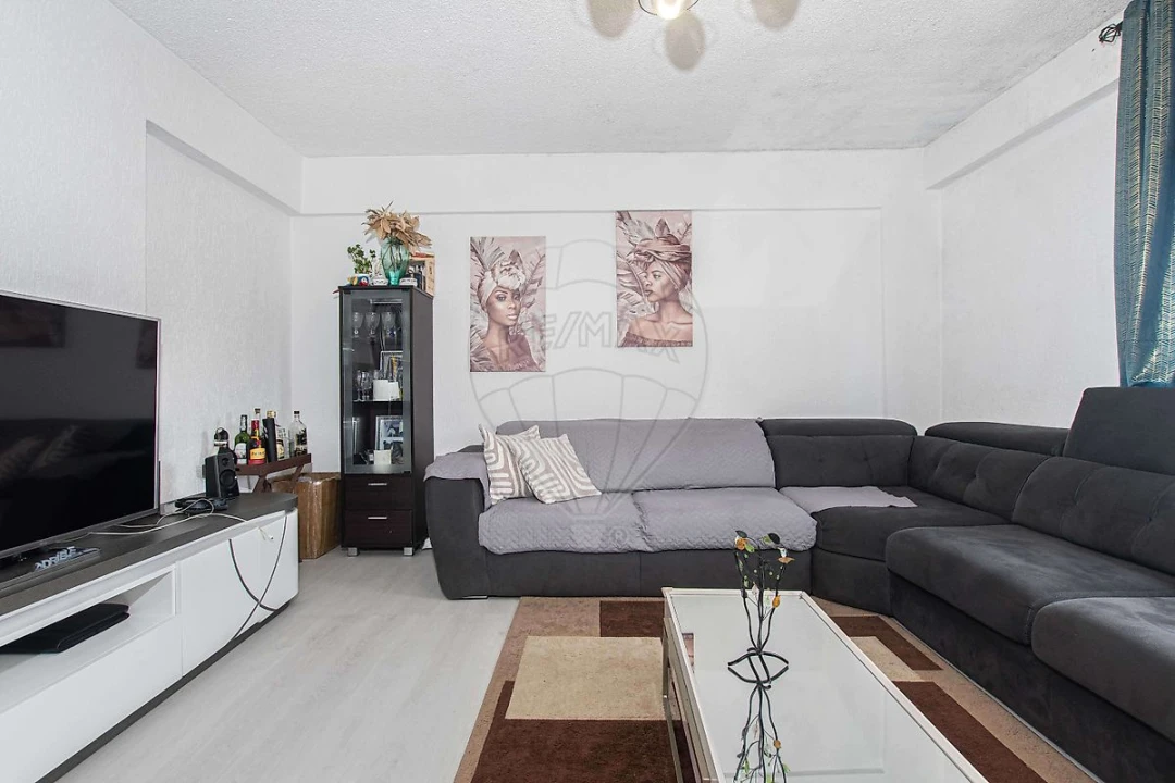 Apartamento T2 para Venda em Carregado e Cadafais Foto 4