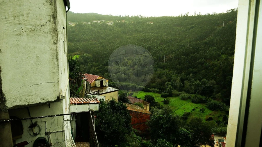 Moradia T3 para Venda em Ceira Foto 26