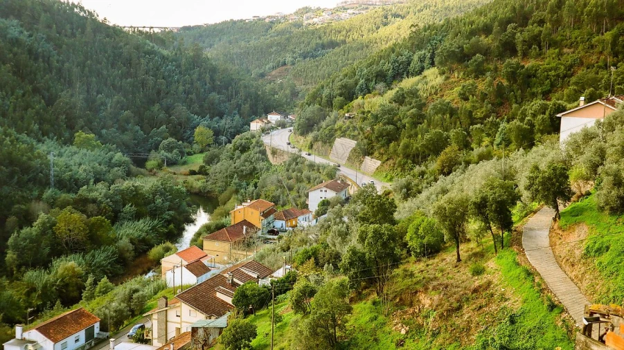 Moradia T3 para Venda em Ceira Foto 31