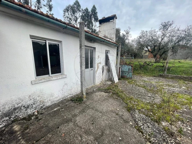 Moradia T2 para Venda em Soure Foto 5