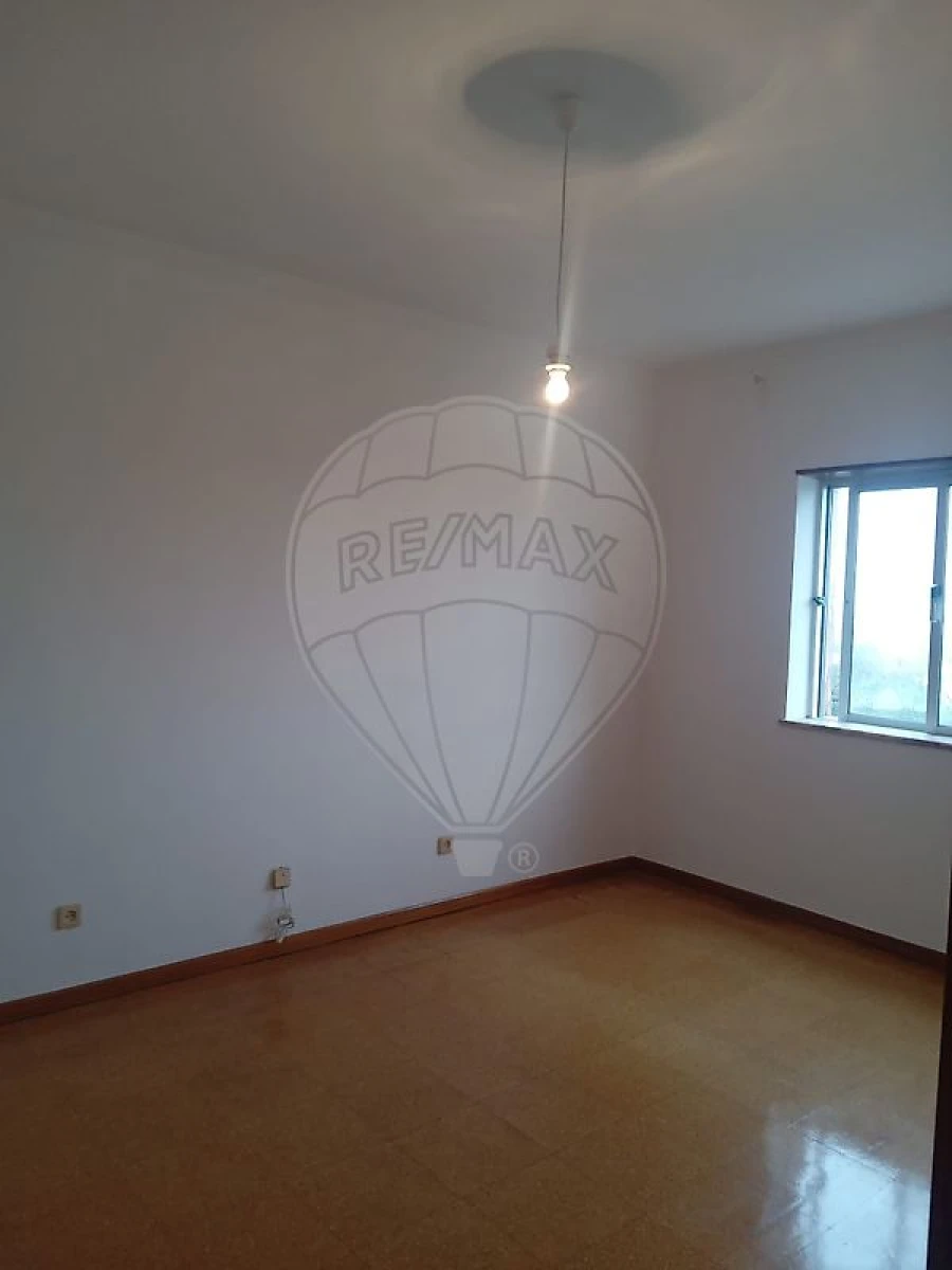 Apartamento T3 para Arrendamento em São Martinho do Bispo e Ribeira de Frades Foto 5