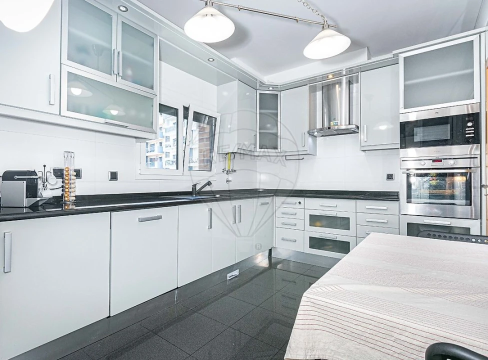 Apartamento T3 para Arrendamento em Odivelas Foto 6