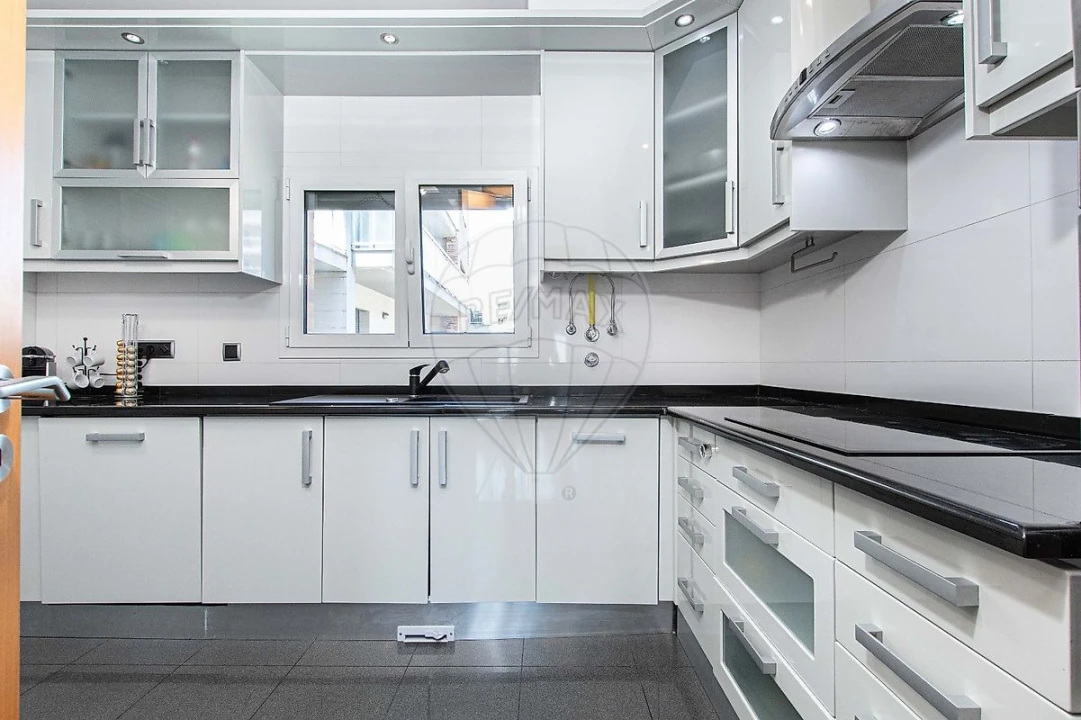 Apartamento T3 para Arrendamento em Odivelas Foto 7