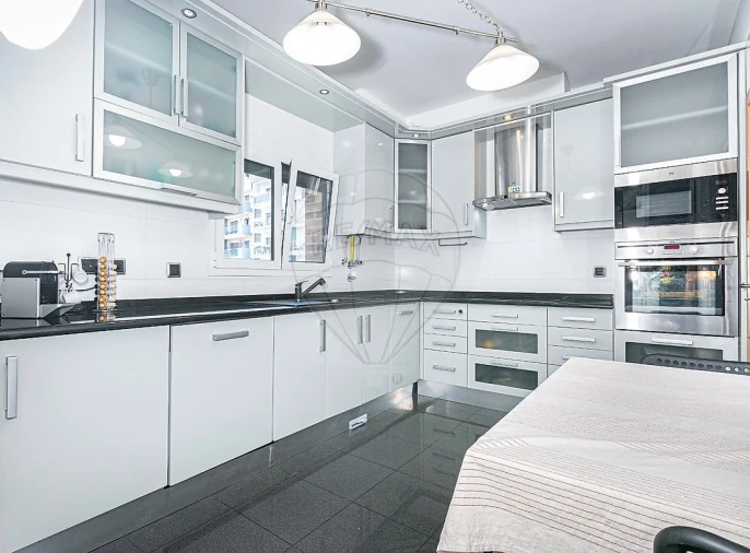 Apartamento T3 para Arrendamento em Odivelas Foto 6