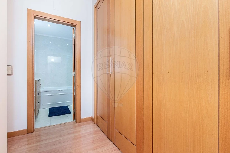 Apartamento T3 para Arrendamento em Odivelas Foto 3