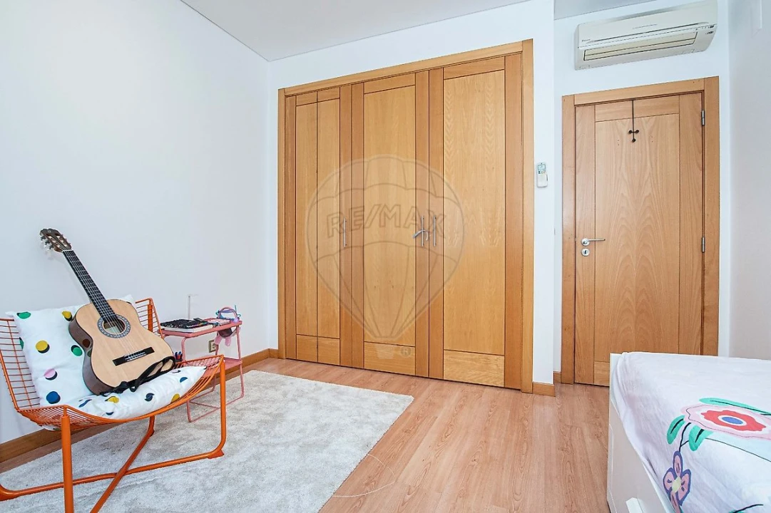 Apartamento T3 para Arrendamento em Odivelas Foto 14