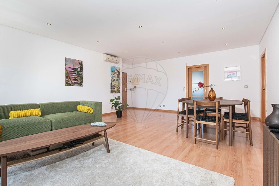 Apartamento T3 para Arrendamento em Odivelas Foto 13