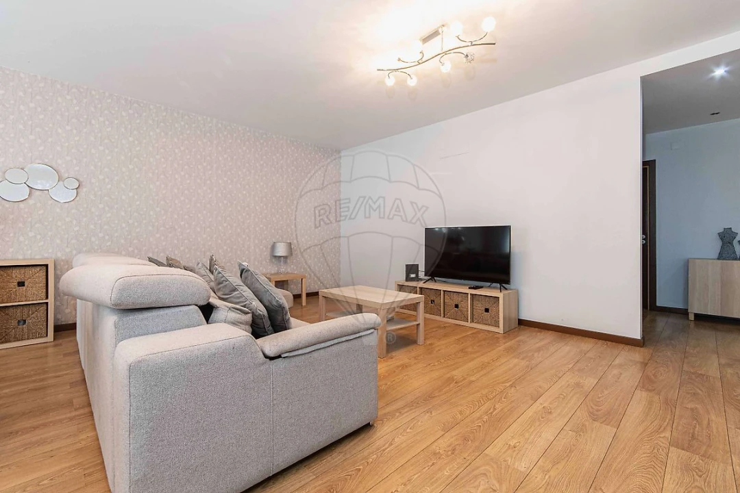 Apartamento T2 para Venda em Póvoa de Santo Adrião e Olival Basto Foto 25