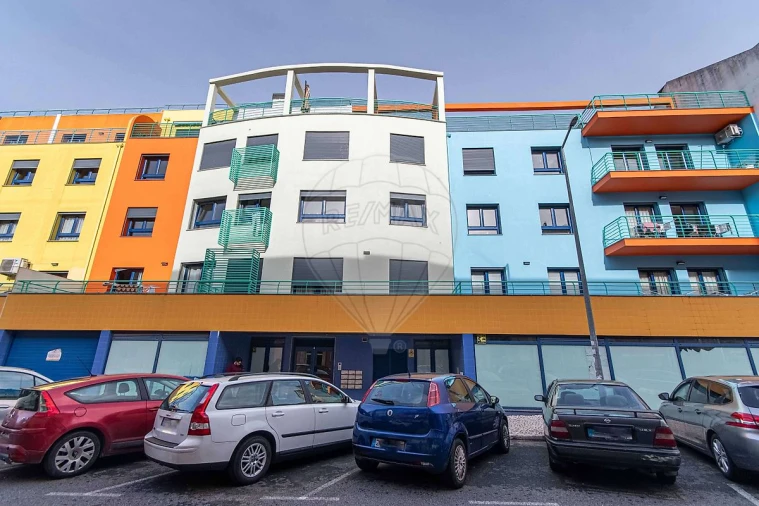 Apartamento T2 para Venda em Póvoa de Santo Adrião e Olival Basto Foto 5