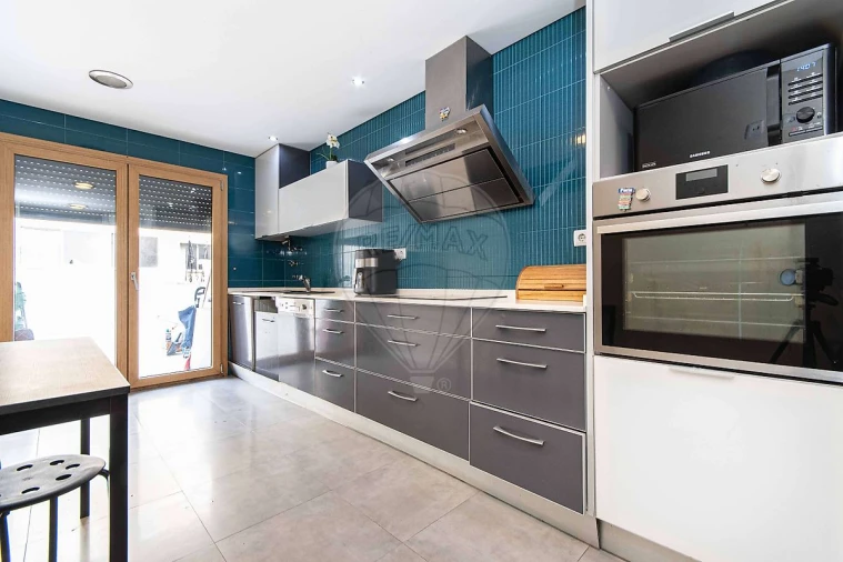 Apartamento T2 para Venda em Póvoa de Santo Adrião e Olival Basto Foto 11