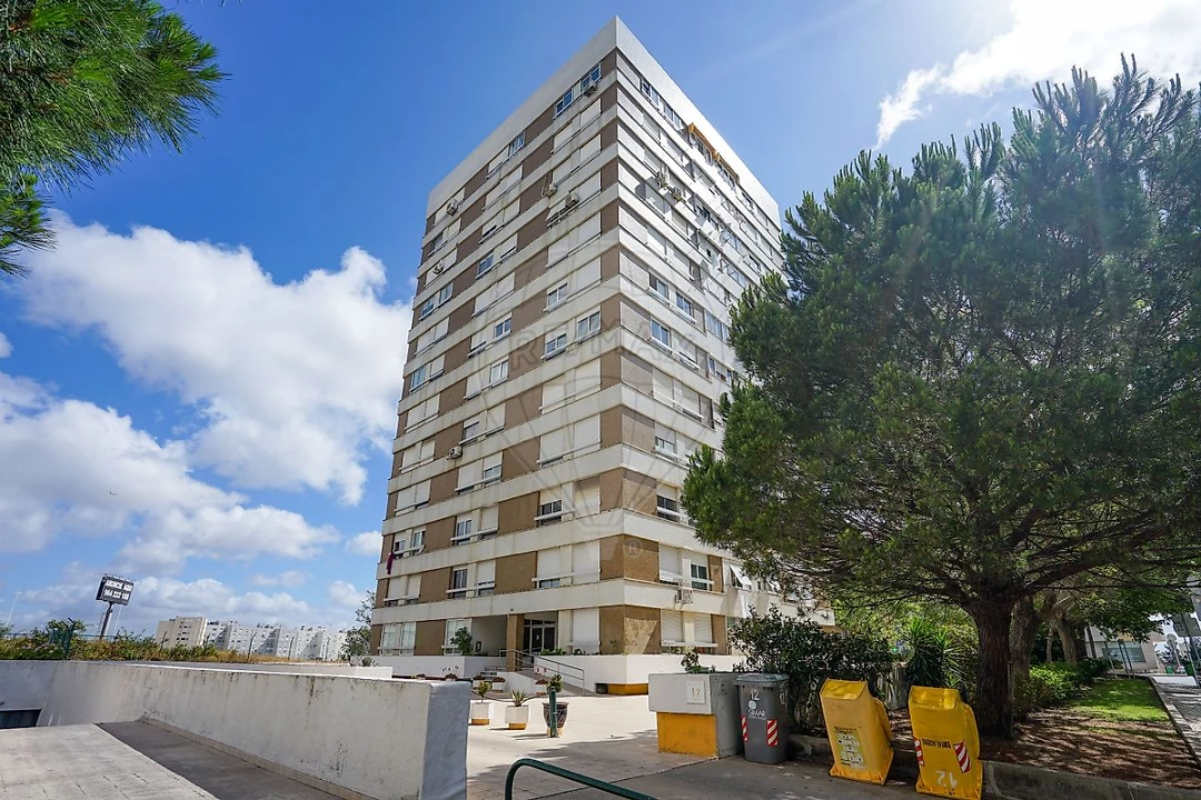 Apartamento T3 para Venda em Moscavide e Portela Foto 36