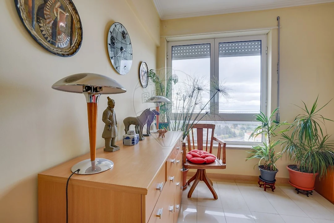 Apartamento T3 para Venda em Moscavide e Portela Foto 6